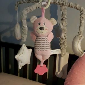 Meet your Posher, Letitia